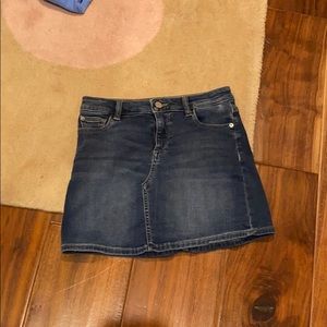 Super cute jean skirt!!